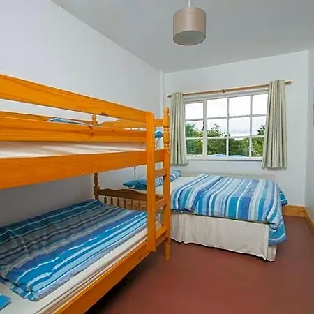 Rainbow Hostel *